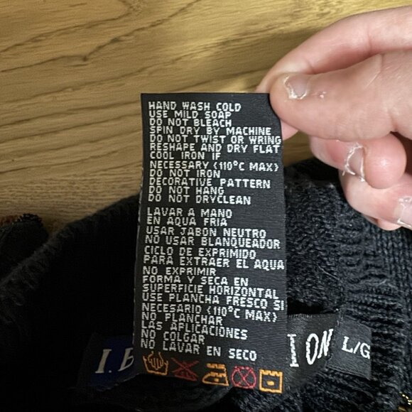 IB Diffusion Women Size Large Knitted Sweater Embellished Beaded Holiday Vintage - Picture 10 of 12